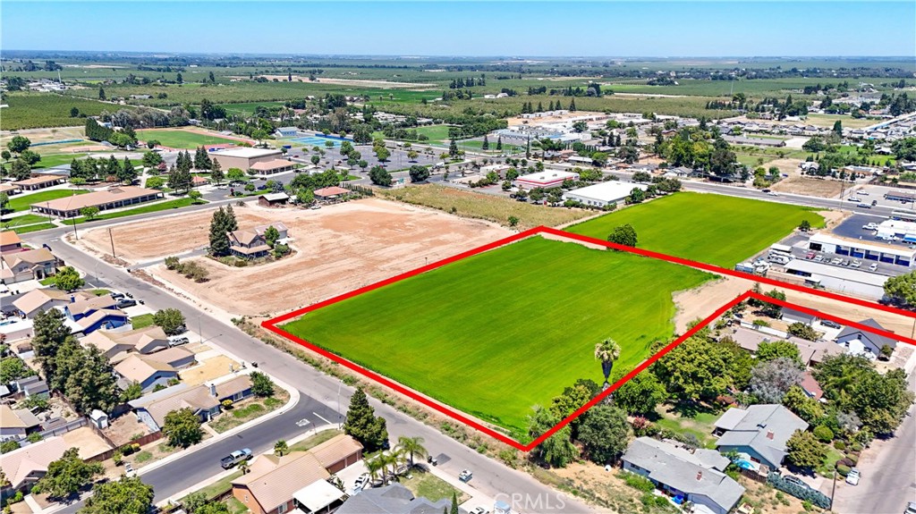 199 S Pasadena, Waterford, CA 95386