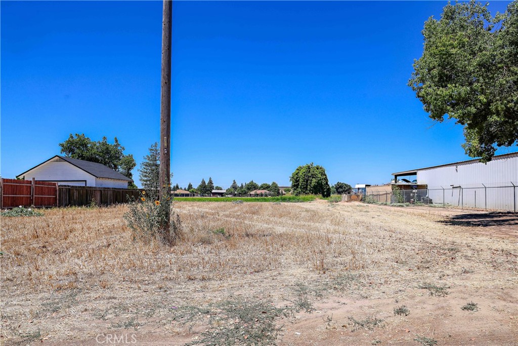 199 S Pasadena, Waterford, CA 95386