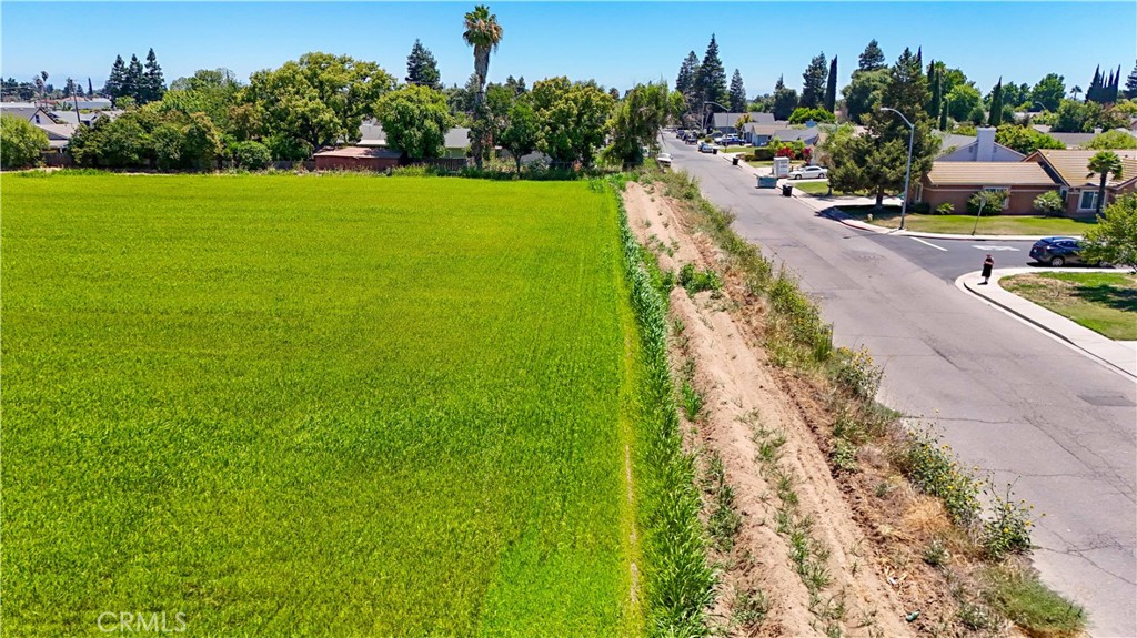 199 S Pasadena, Waterford, CA 95386