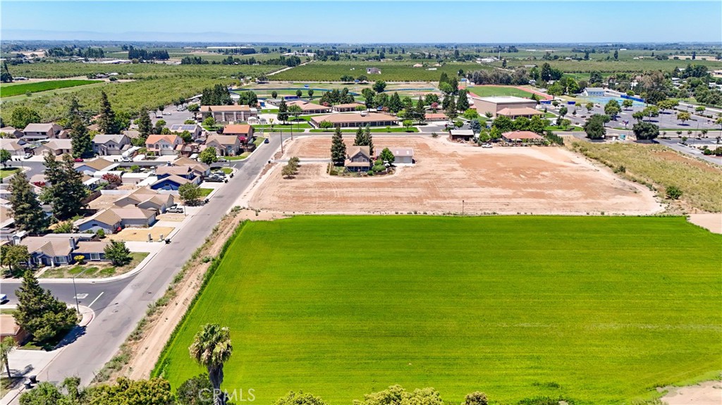 199 S Pasadena, Waterford, CA 95386