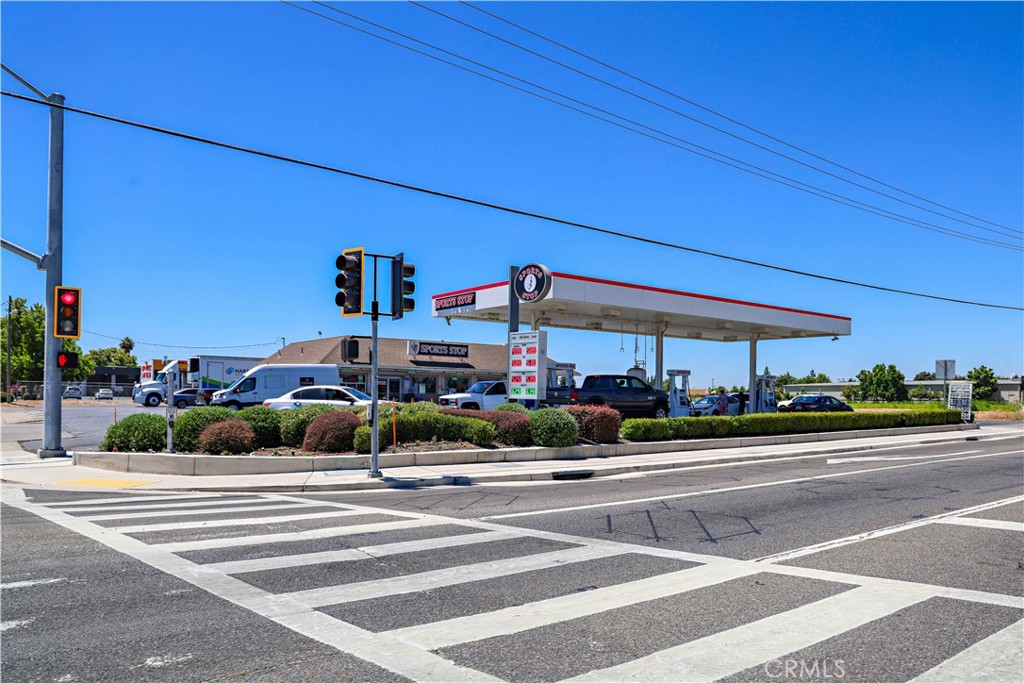 199 S Pasadena, Waterford, CA 95386