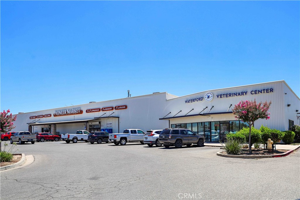 199 S Pasadena, Waterford, CA 95386