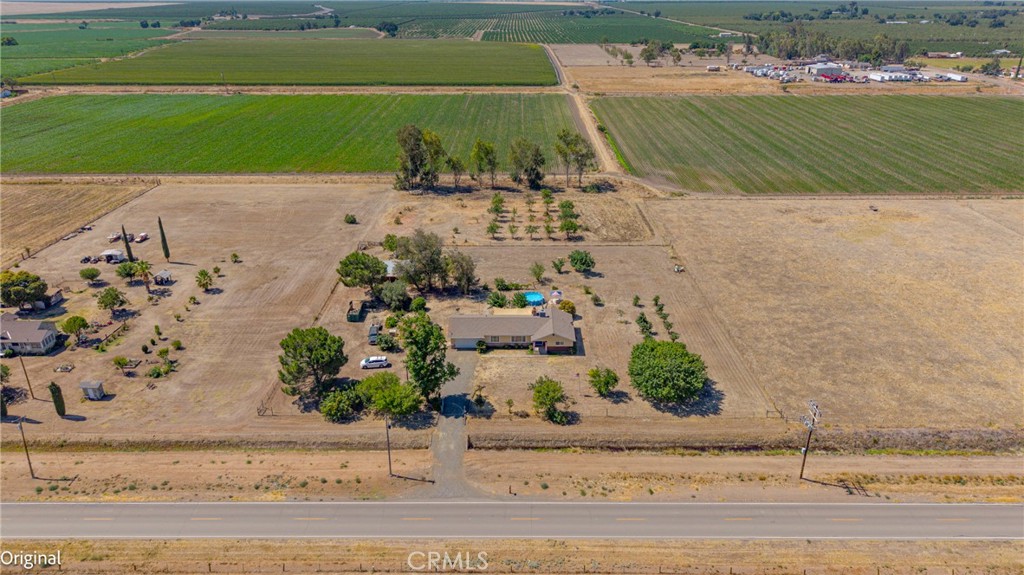 11215 E Childs Ave, Le Grand, CA 95333