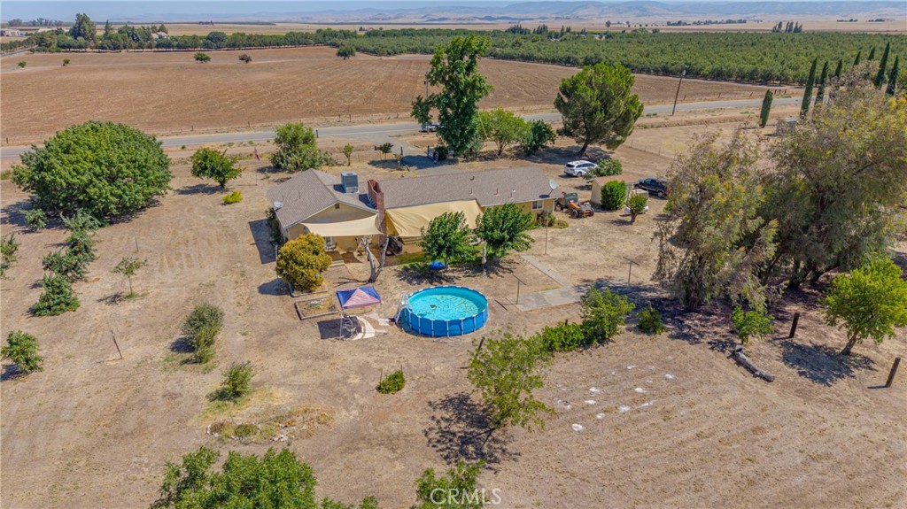 11215 E Childs Ave, Le Grand, CA 95333