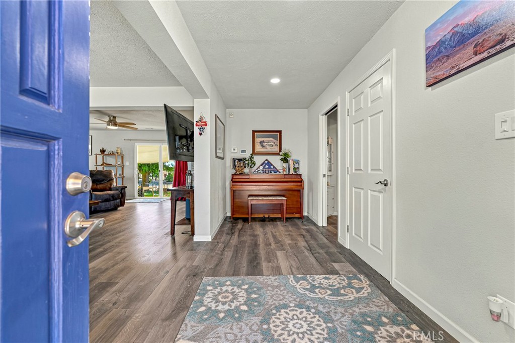 11215 E Childs Ave, Le Grand, CA 95333