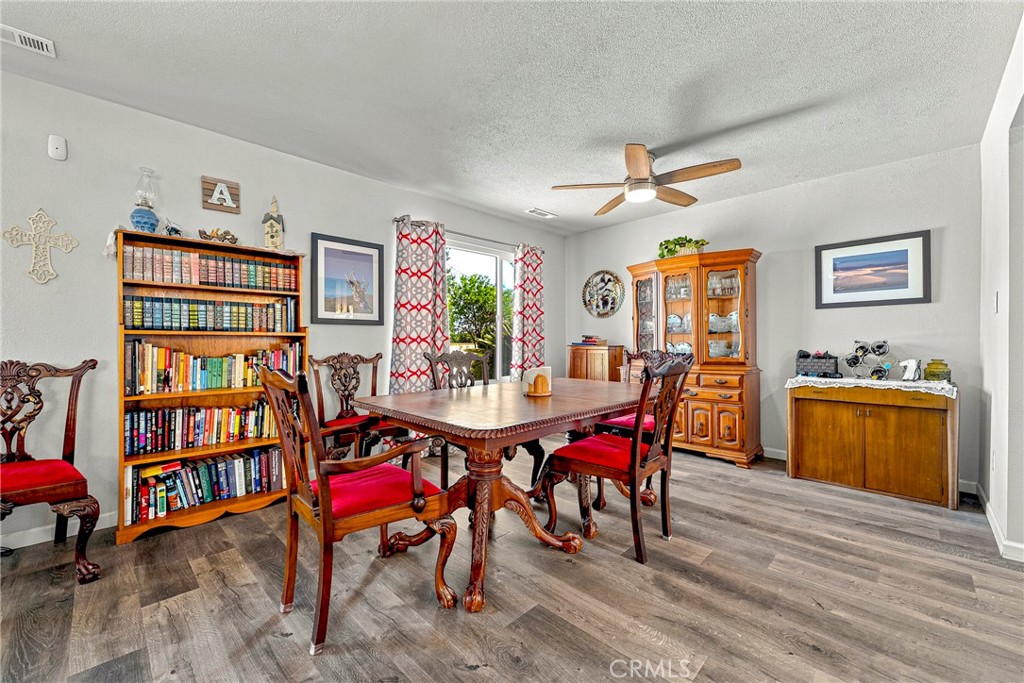 11215 E Childs Ave, Le Grand, CA 95333