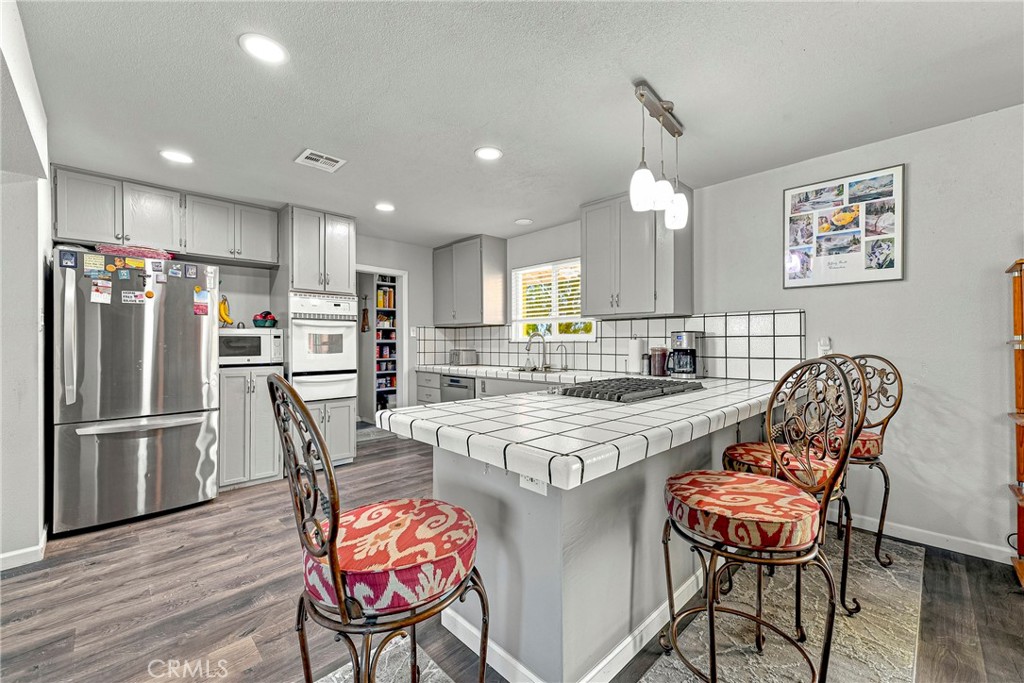 11215 E Childs Ave, Le Grand, CA 95333