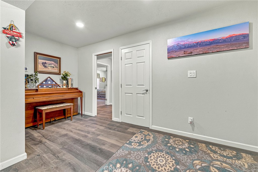 11215 E Childs Ave, Le Grand, CA 95333