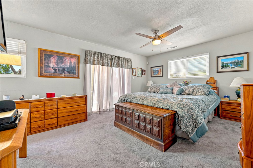 11215 E Childs Ave, Le Grand, CA 95333