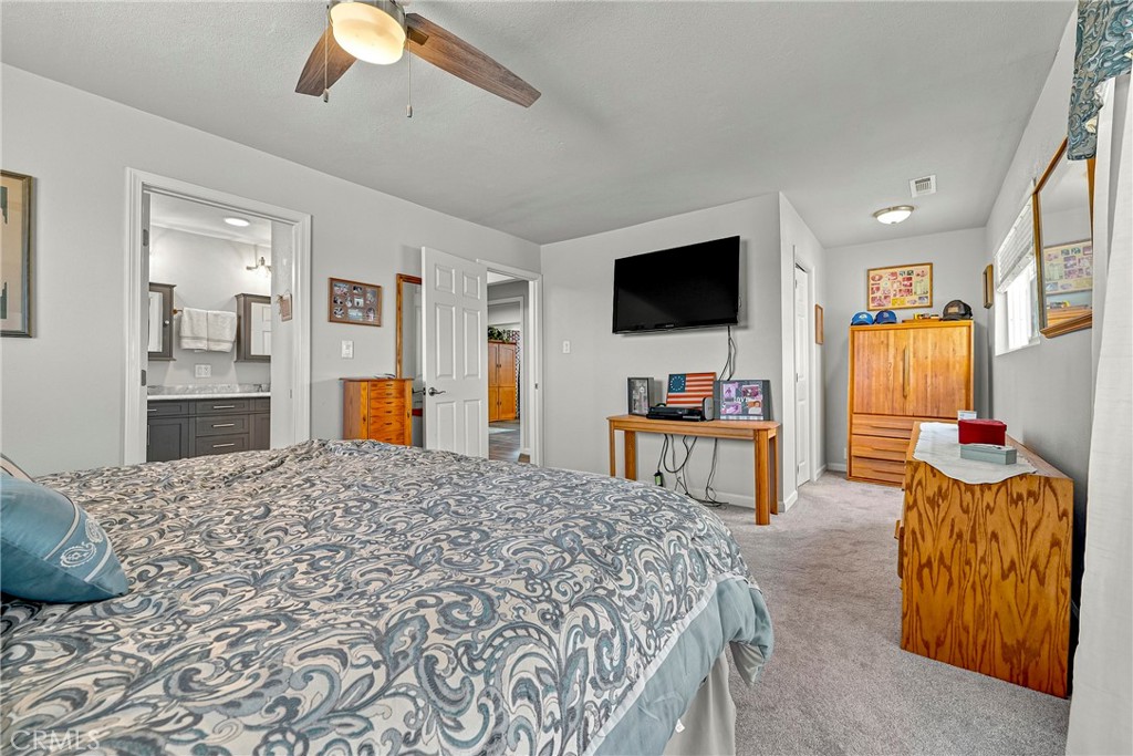 11215 E Childs Ave, Le Grand, CA 95333