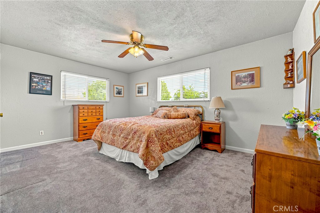 11215 E Childs Ave, Le Grand, CA 95333