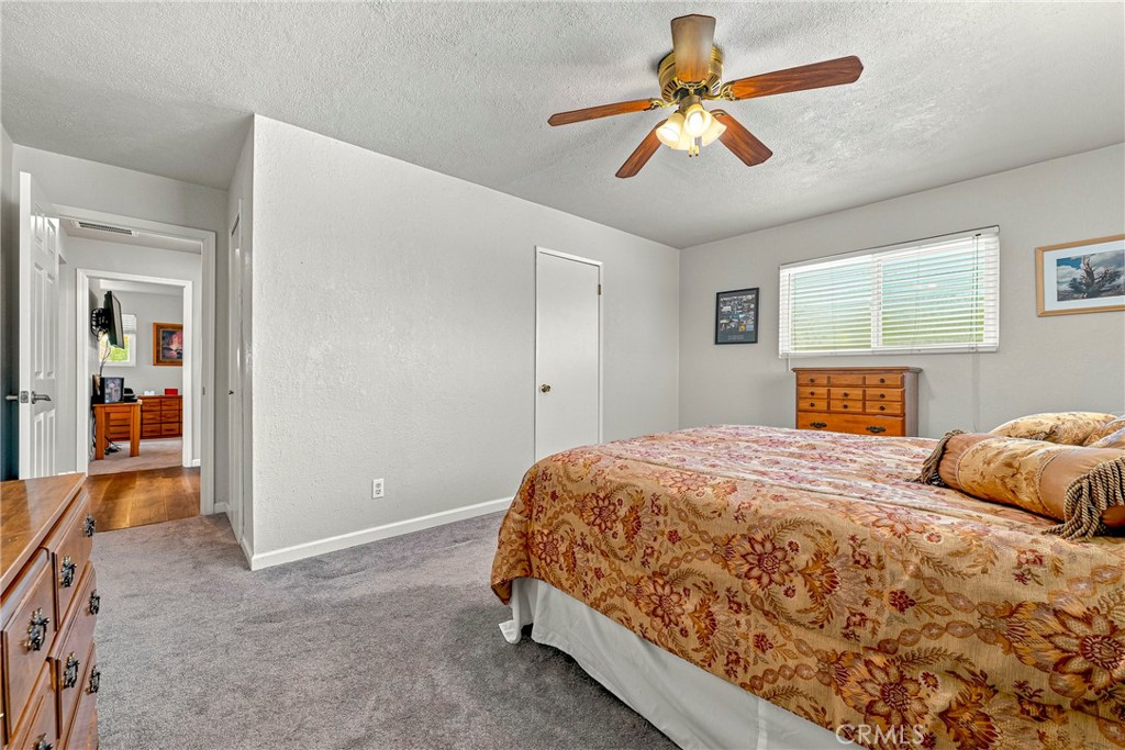 11215 E Childs Ave, Le Grand, CA 95333