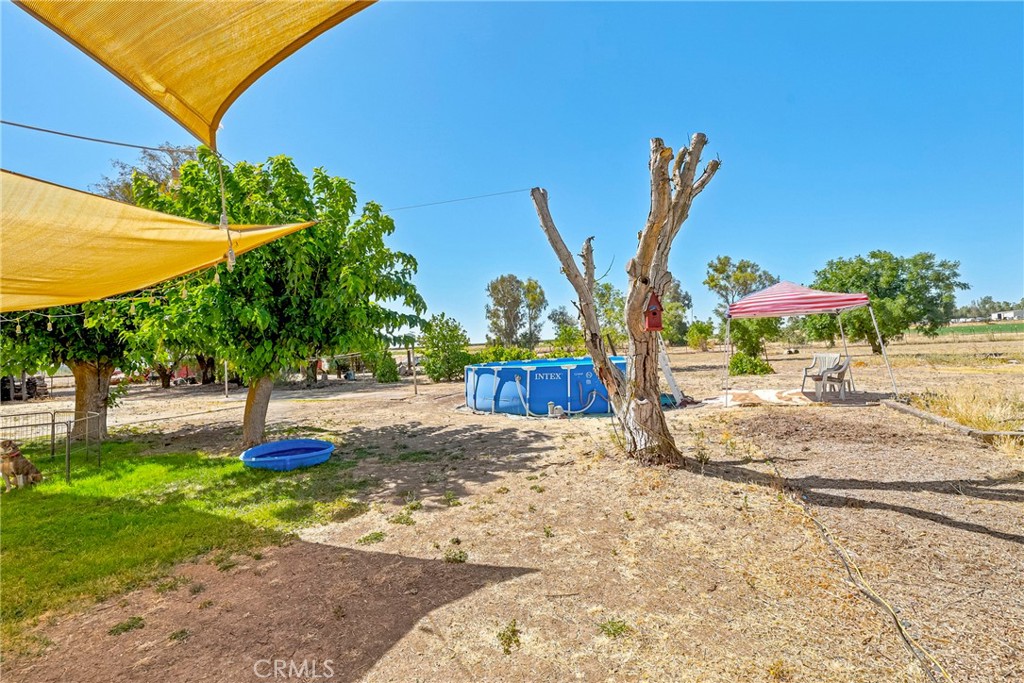 11215 E Childs Ave, Le Grand, CA 95333