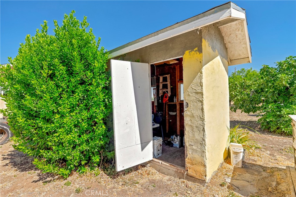 11215 E Childs Ave, Le Grand, CA 95333