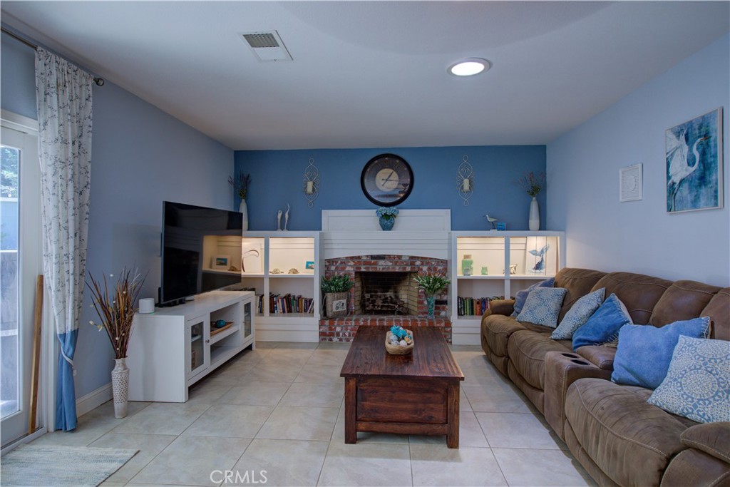 2453 Hemlock Ct, Merced, CA 95340
