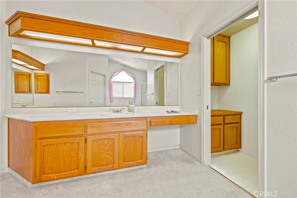 1860 Riverside, Los Banos, CA 93635