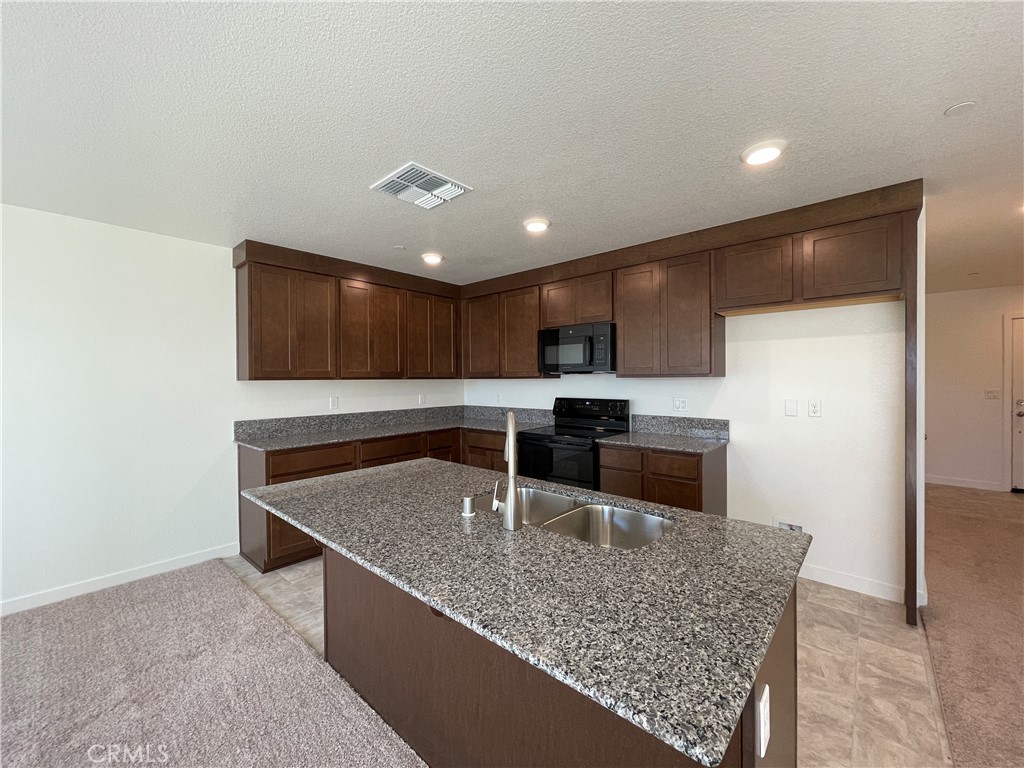 708 Stone Ridge East Ave, Merced, CA 95341