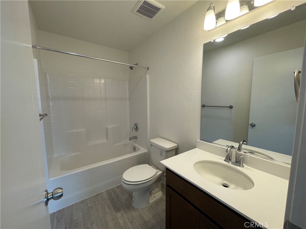 708 Stone Ridge East Ave, Merced, CA 95341