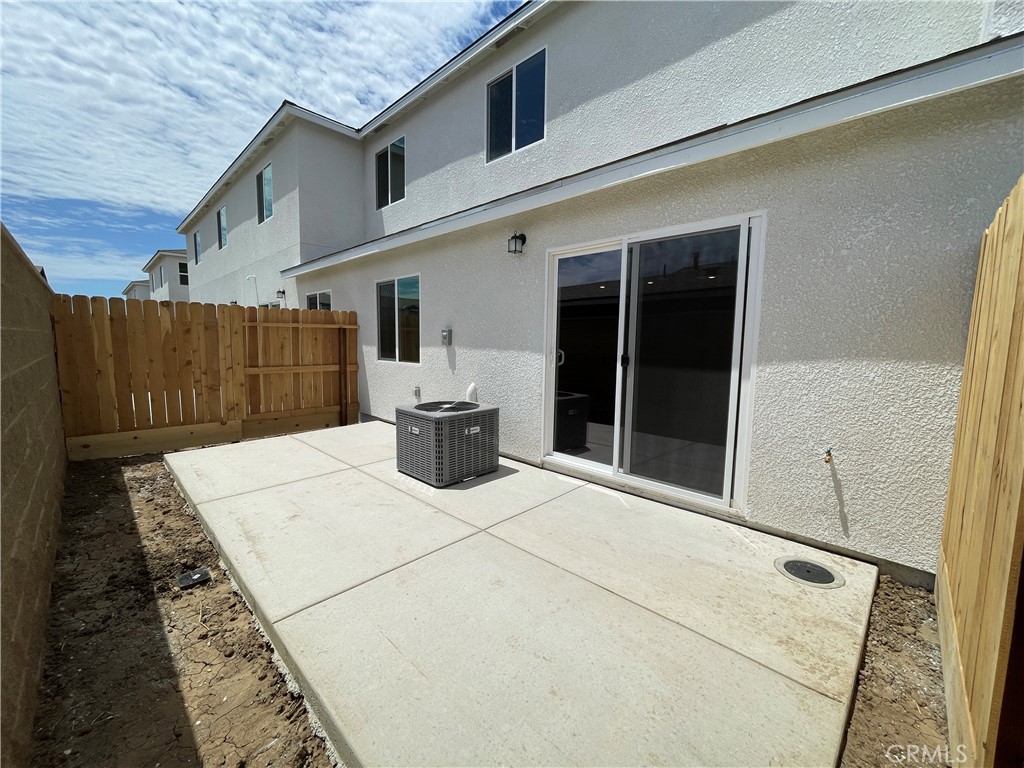 708 Stone Ridge East Ave, Merced, CA 95341