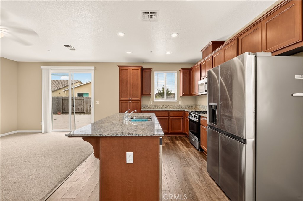 714 Suzanne, Merced, CA 95348