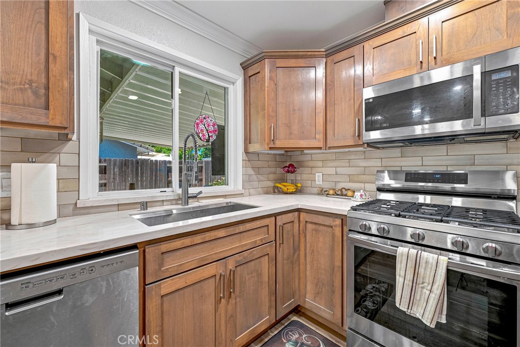 1145 Julie Dr, Merced, CA 95348
