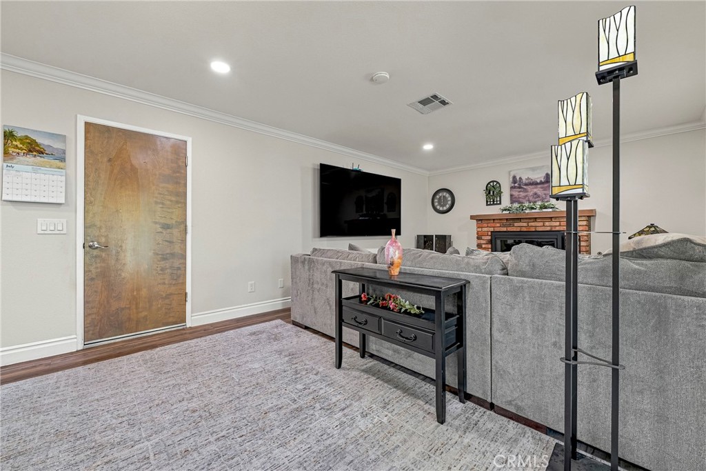 1145 Julie Dr, Merced, CA 95348