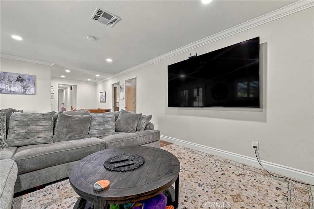 1145 Julie Dr, Merced, CA 95348