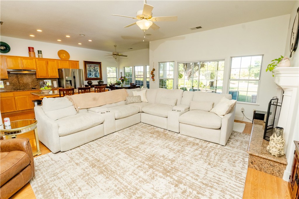 6643 Desert Springs, Chowchilla, CA 93610