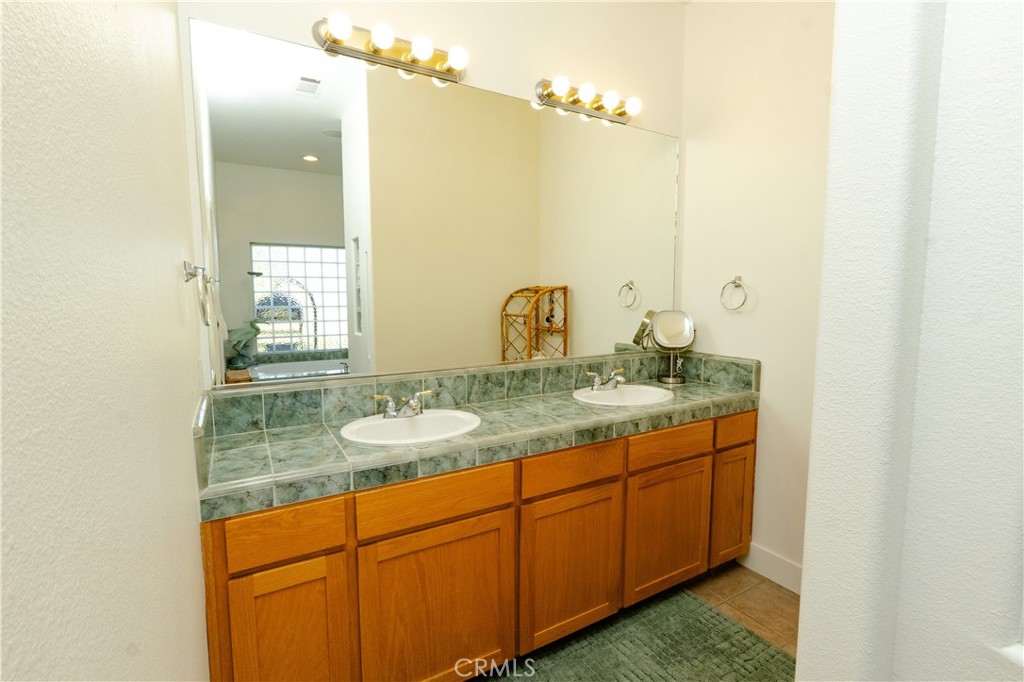 6643 Desert Springs, Chowchilla, CA 93610