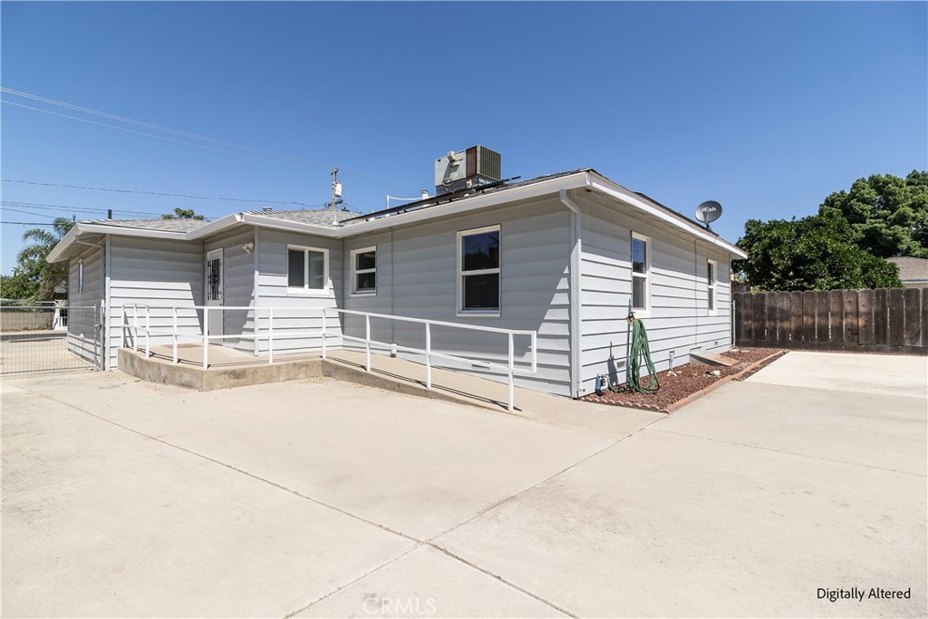 1860 Carol Ave, Merced, CA 95341