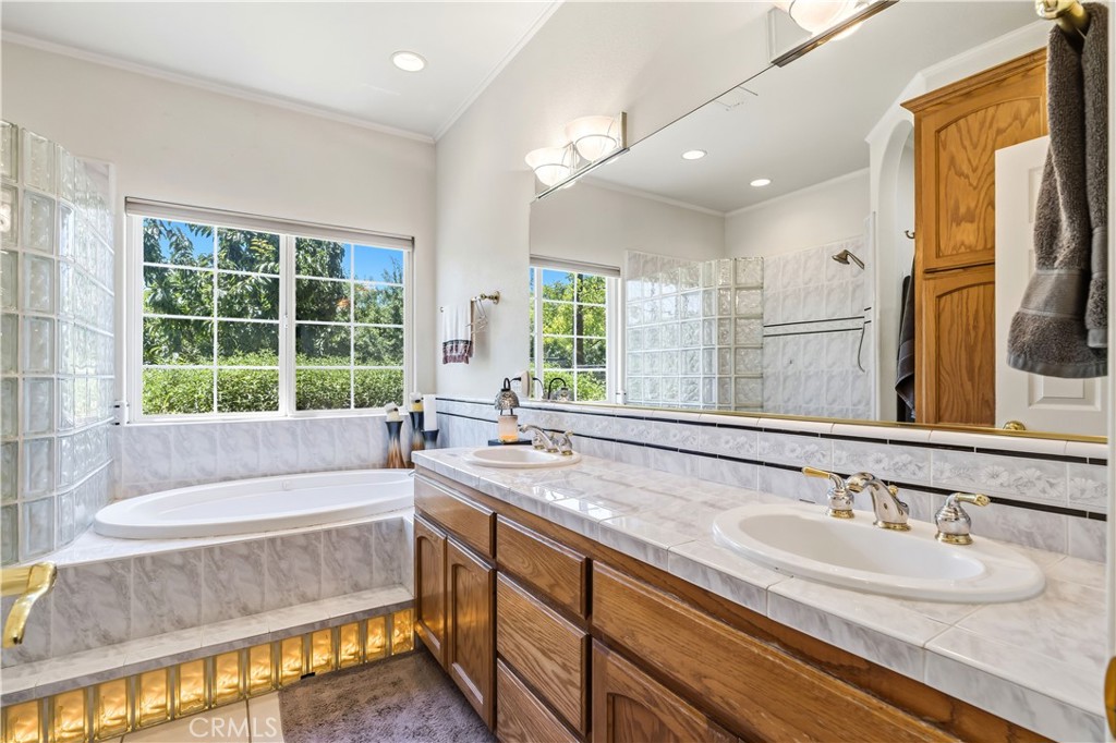 14361 Lombardy, Delhi, CA 95315