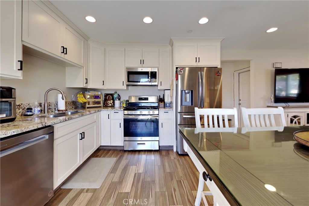 528 D, Waterford, CA 95386