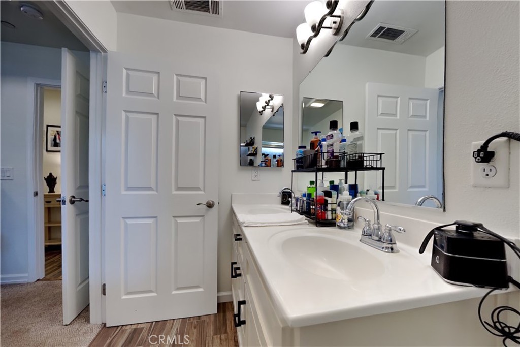 528 D, Waterford, CA 95386