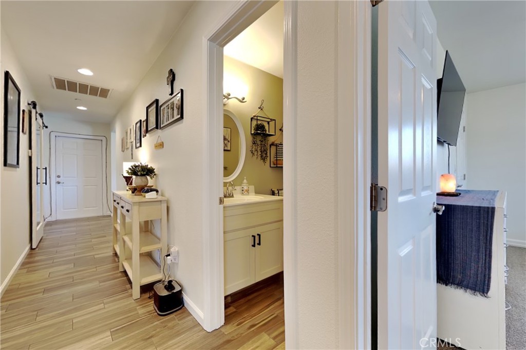 528 D, Waterford, CA 95386