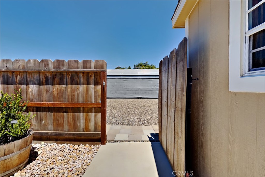 528 D, Waterford, CA 95386