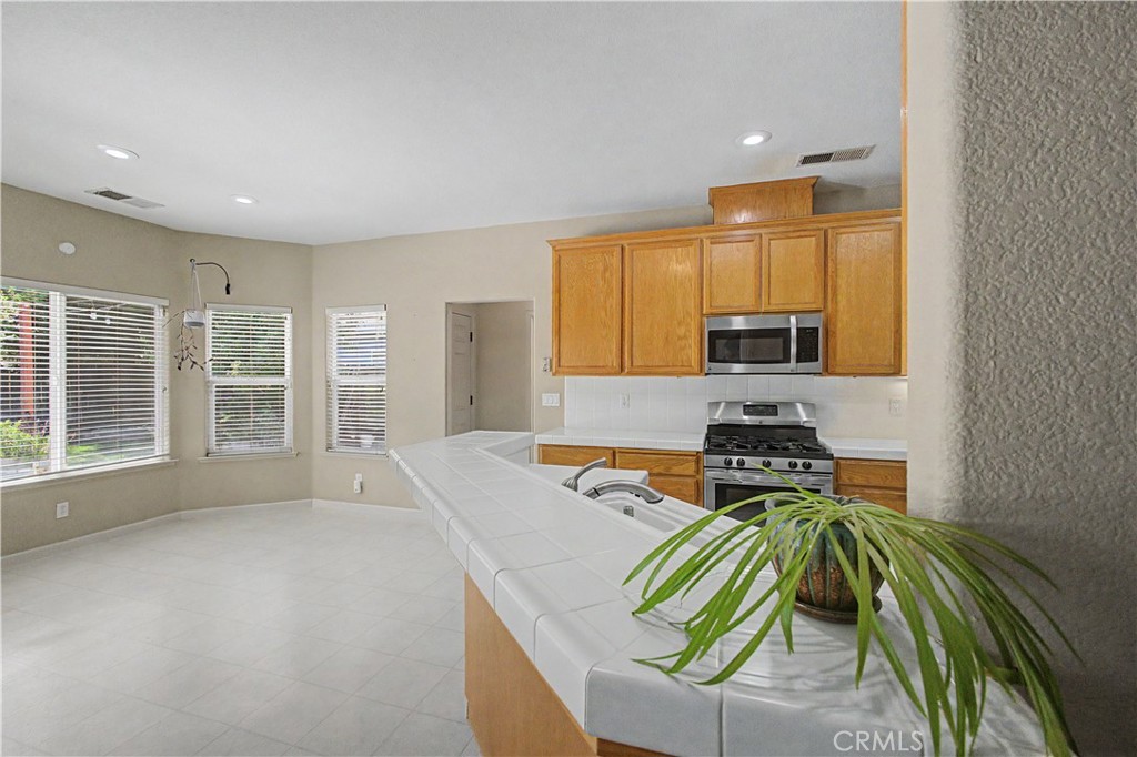 1338 Christopher, Merced, CA 95340