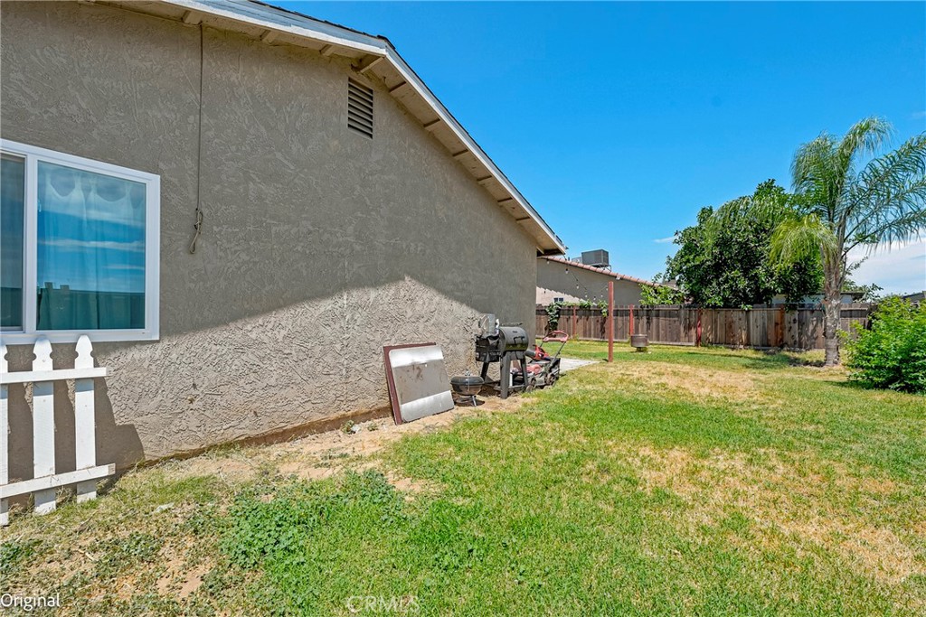 452 Las Brisas Ct, Merced, CA 95341