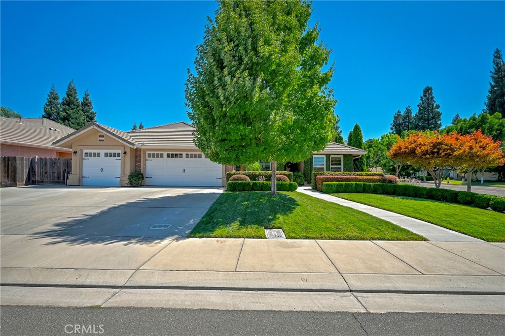 1320 Silhouette Ct, Merced, CA 95340