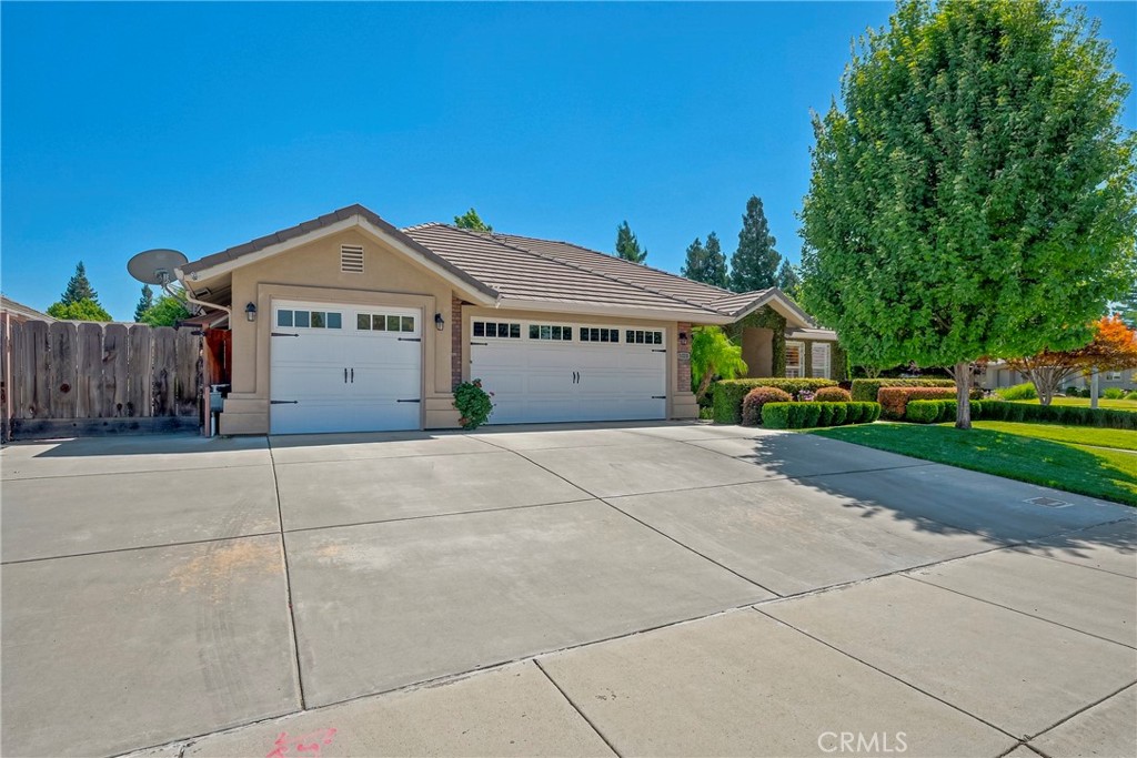 1320 Silhouette Ct, Merced, CA 95340