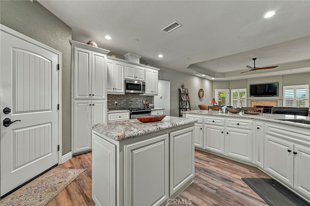 1320 Silhouette Ct, Merced, CA 95340