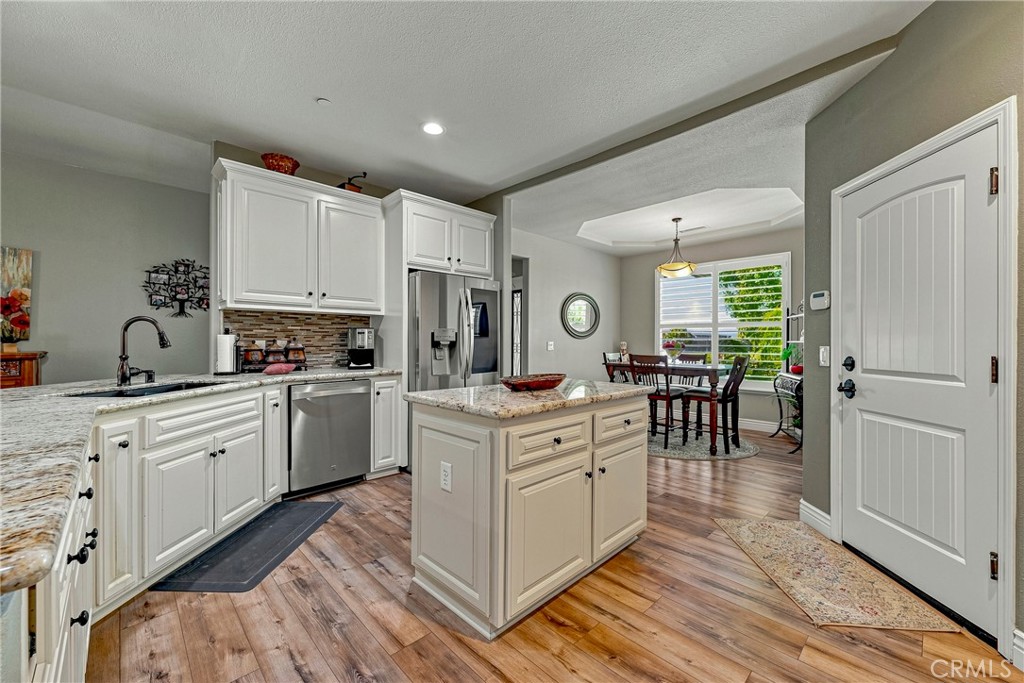 1320 Silhouette Ct, Merced, CA 95340