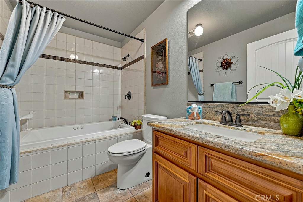 1320 Silhouette Ct, Merced, CA 95340