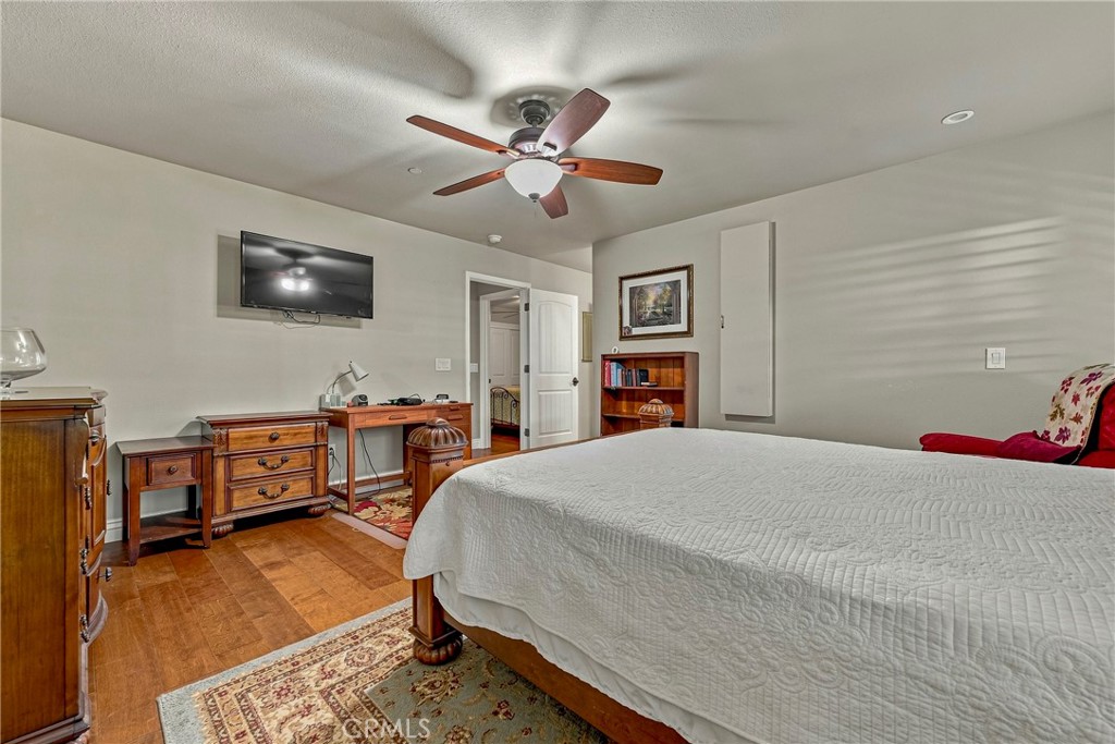 1320 Silhouette Ct, Merced, CA 95340