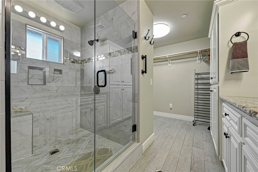 1320 Silhouette Ct, Merced, CA 95340