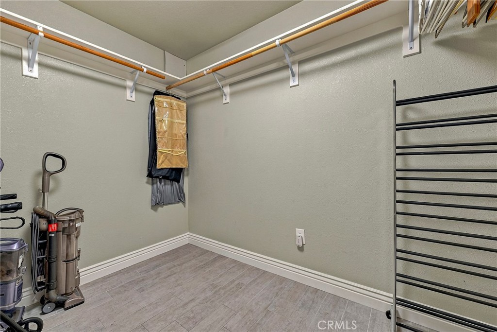 1320 Silhouette Ct, Merced, CA 95340
