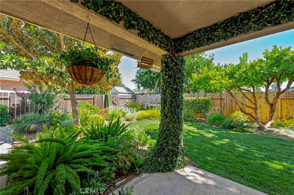 1320 Silhouette Ct, Merced, CA 95340