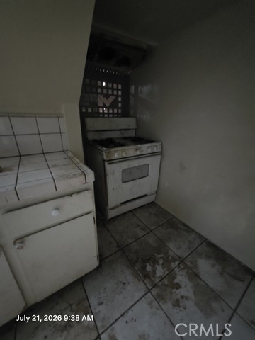 5166 E Tulare St, Fresno, CA 93727