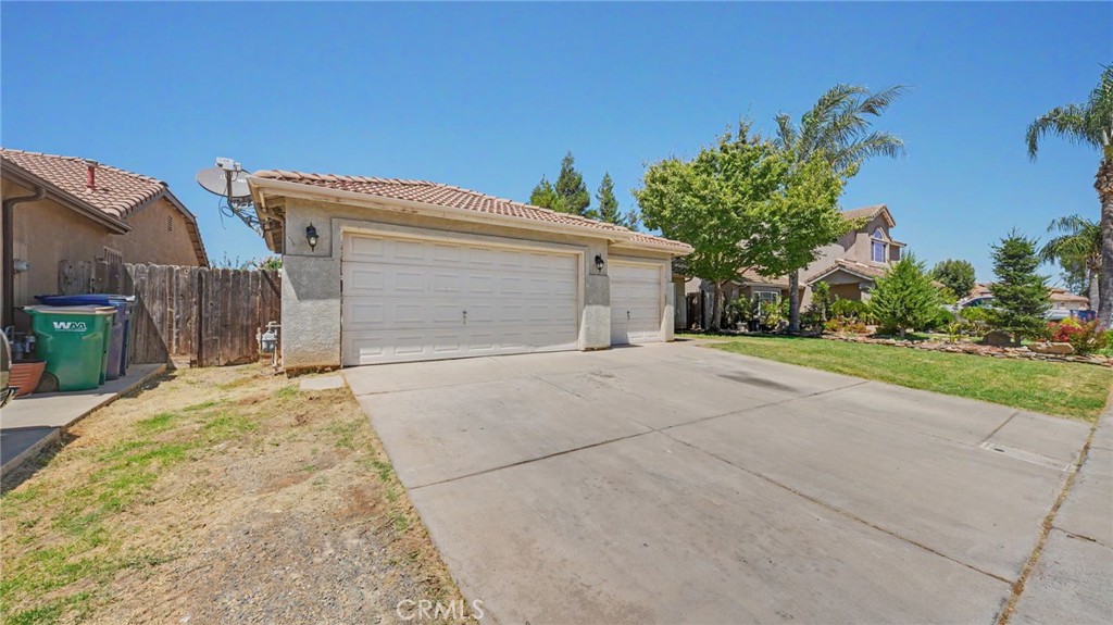 2204 W Sweet Water Ct, Merced, CA 95348
