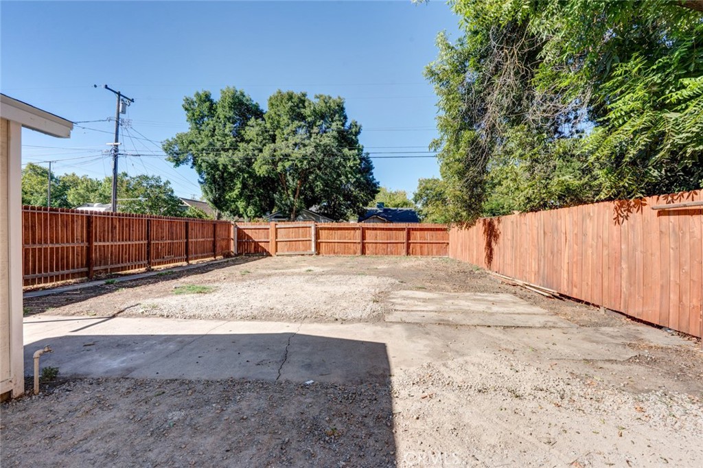 828 W 23rd St, Merced, CA 95340