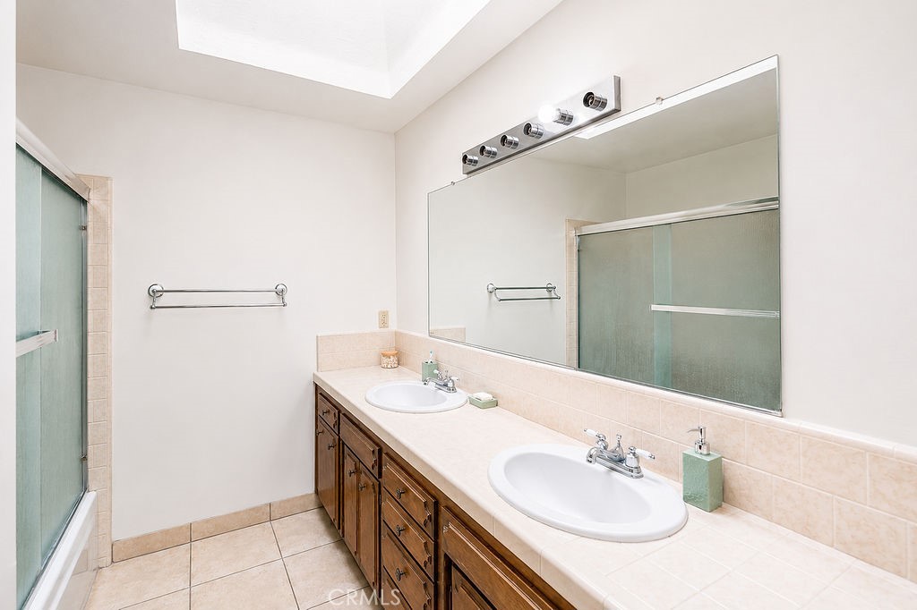 6308 N Lead, Fresno, CA 93711